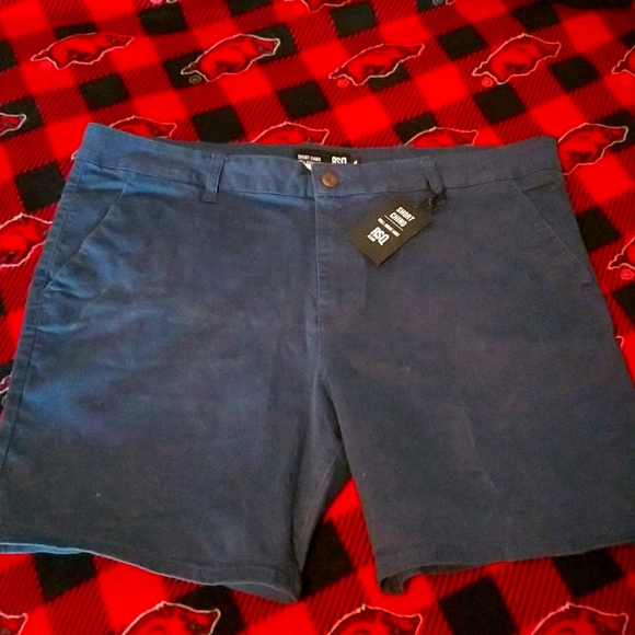 Take all 3 pairs of size 40 mens RSQ shorts well above the knee Short Chino $27 - Picture 3 of 3